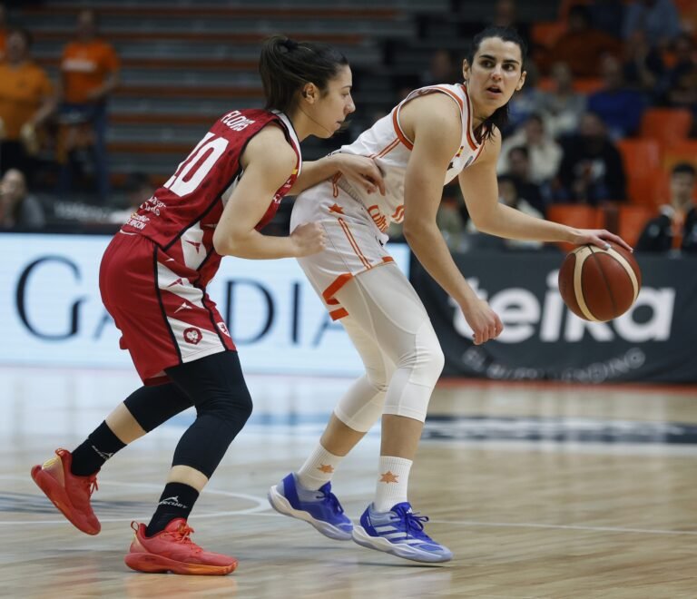 1737805258_Club-de-Baloncesto-Valencia.jpg