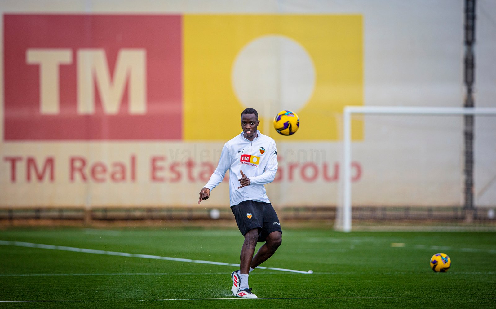 IMAGENES-DEL-ENTRENAMIENTO-DEL-VALENCIA-CF-25022025.jpg