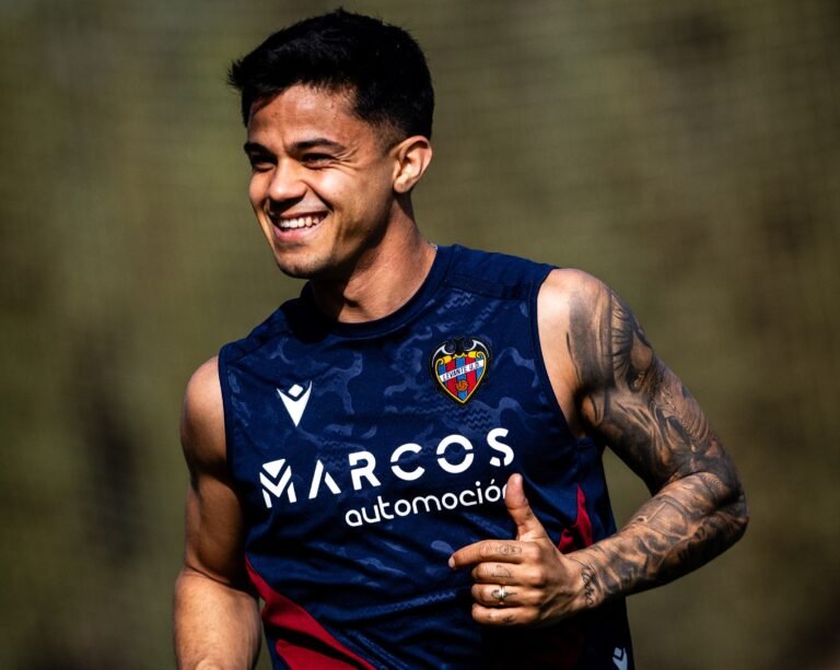 Roger-Brugue-vuelve-a-entrenar-con-el-Levante-UD.jpg