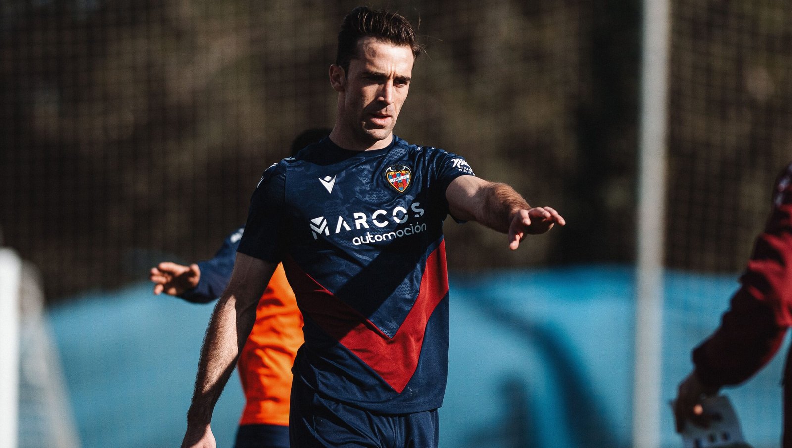 Manu-Sanchez-se-une-a-los-entrenamientos-del-Levante-UD.jpg