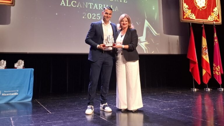 Andres-Fernandez-premiado-en-los-VII-Premios-al-Merito-Deportivo.jpg