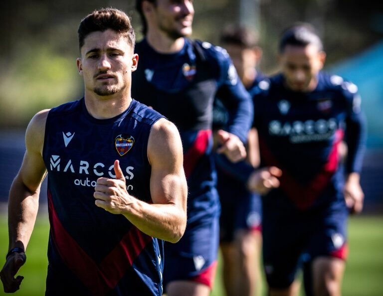Ivan-Romero-se-une-al-trabajo-del-Levante-UD.jpg