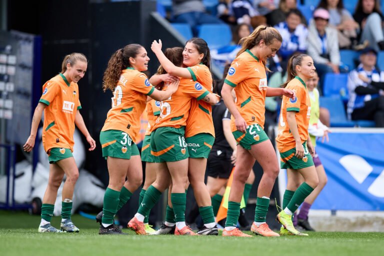 Victoria-del-Valencia-CF-Femenino-ante-la-Real-Sociedad-0-2.jpg