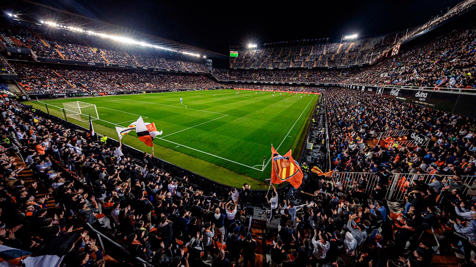 1746696216_Mestalla-un-factor-clave-que-hace-arder-la-pasion-de.jpg