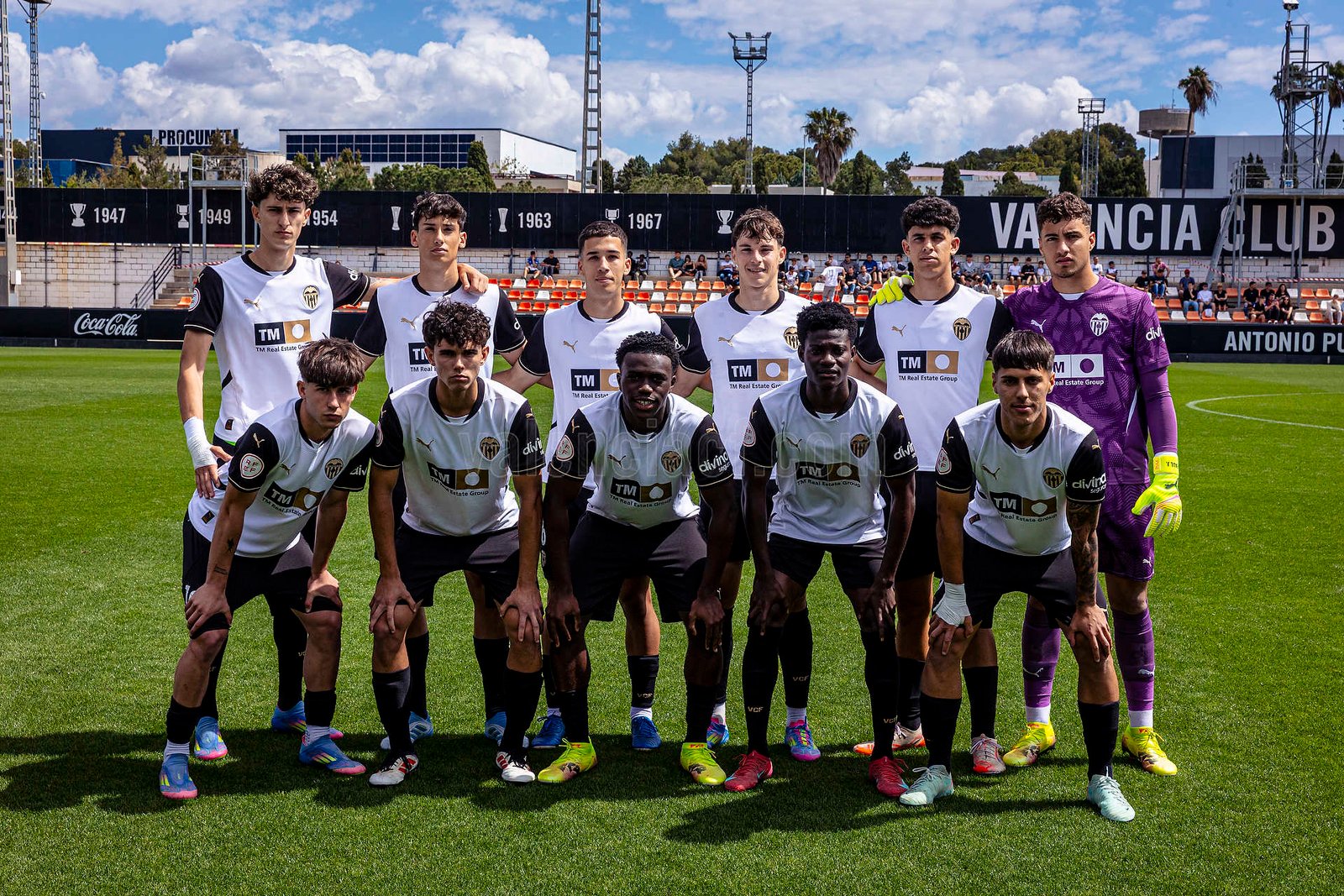 1746980599_Equipo-Juvenil-A-del-FC-Barcelona.jpg