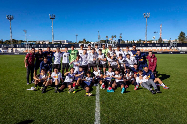 1748273112_El-VCF-Juvenil-A-busca-la-Copa-de-Campeones.jpg