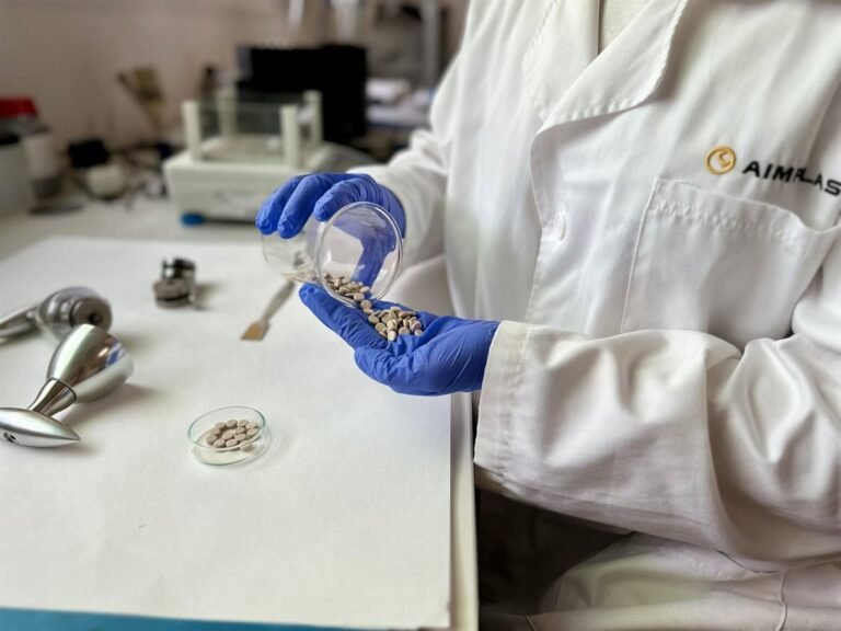 Aimplas-desarrolla-tratamientos-con-microorganismos-en-productos-de-plasticultura-biodegradables.jpg