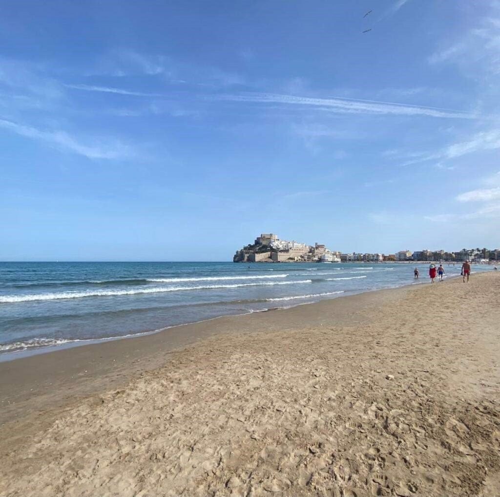 Disfruta-del-verano-en-tren-por-las-playas-de-la.jpg