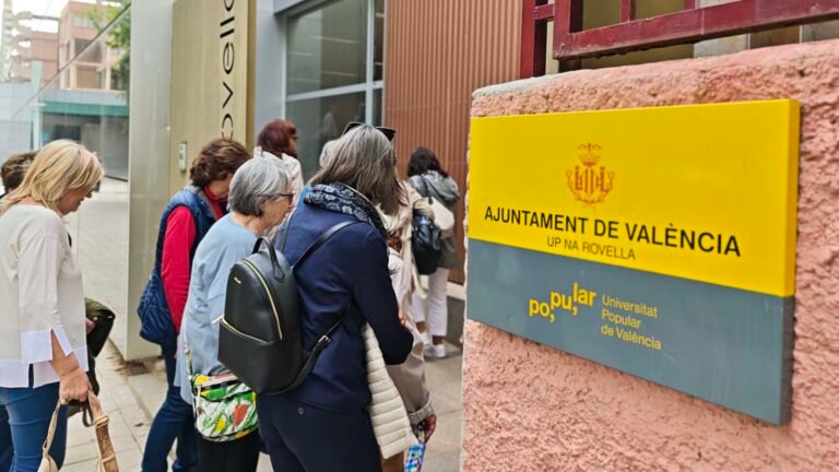 La-Universidad-Popular-abre-matricula-para-15-grupos-de-autoaprendizaje.jpeg