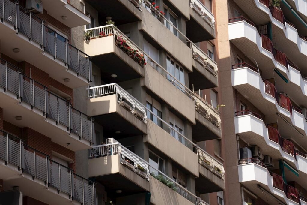 La-firma-de-hipotecas-en-la-Comunitat-Valenciana-sube-un.jpg