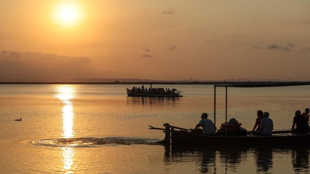 Paseos-en-barca-por-lAlbufera-destacan-en-Gran-Fira-de.jpeg