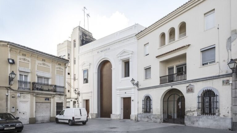 Valencia-se-convierte-en-la-capital-de-la-mediacion-lectora.jpeg