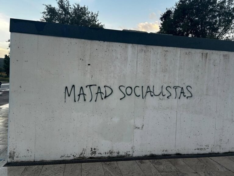 El-PSPV-denuncia-pintada-en-Ontinyent-y-pide-frenar-la.jpg