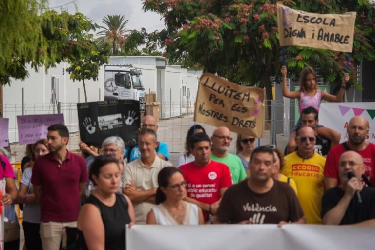 Plataforma-en-Defensa-de-lEnsenyament-Public-denuncia-deficiencias-en-educacion.jpg
