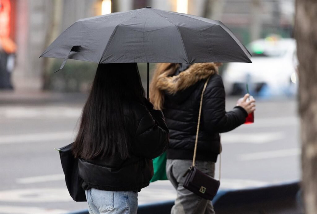 Alerta-amarilla-por-lluvias-y-tormentas-en-el-interior-de.jpg