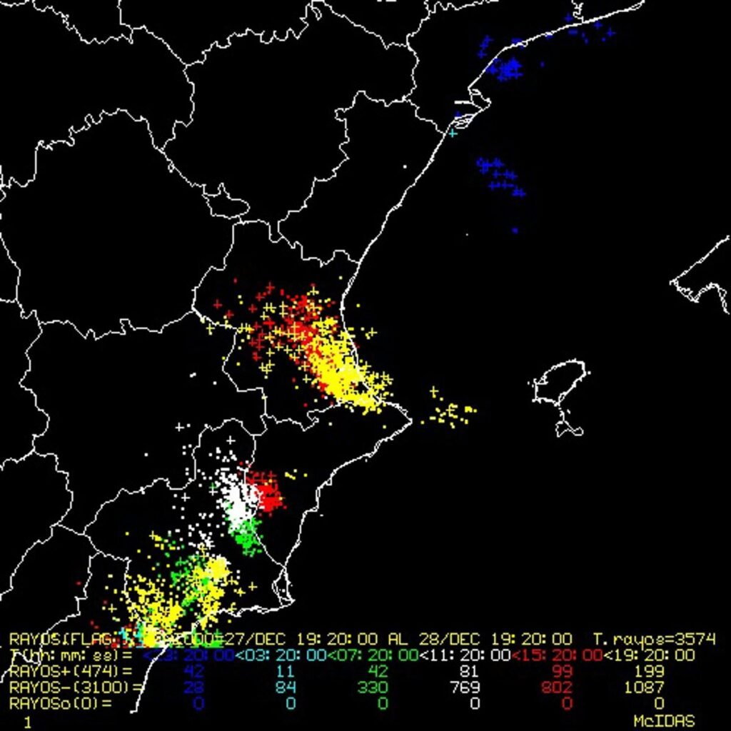 Aemet-reporta-1513-rayos-en-Valencia-una-situacion-absolutamente-extraordinaria.jpg