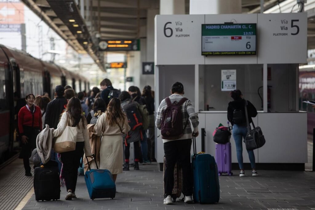 Renfe-ofrece-174000-plazas-para-viajar-a-la-Comunitat-Valenciana.jpg