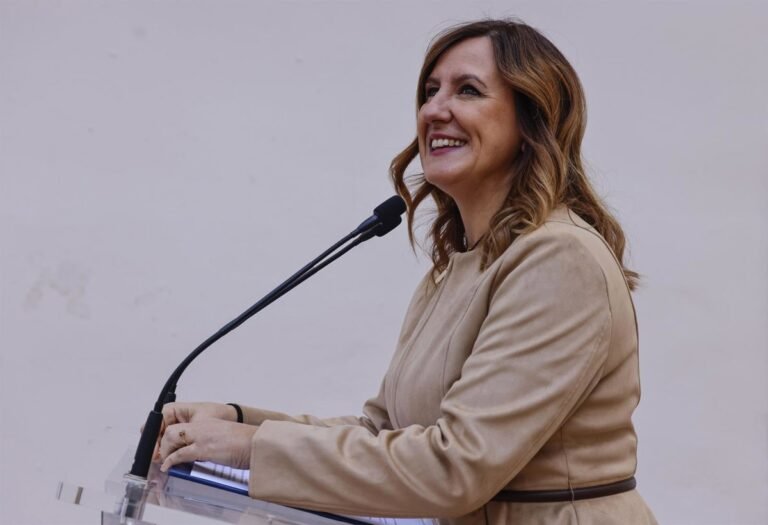 Maria-Jose-Catala-espera-una-transicion-pacifica-y-democratica-en.jpg