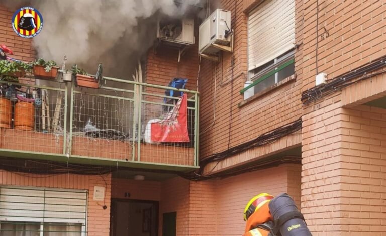 Once-atendidos-cinco-trasladados-a-hospitales-tras-incendio-en-edificio.jpg
