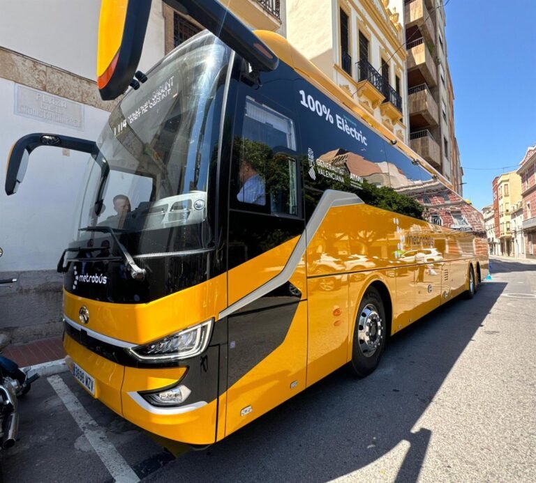 La-Generalitat-aprueba-nueva-linea-120-de-Metrobus-que-conectara.jpg
