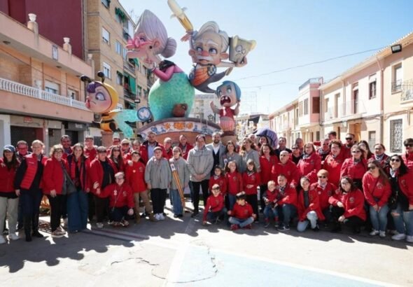 Visita-de-Llorca-a-las-Fallas-de-Alcasser-y-Algemesi.jpg